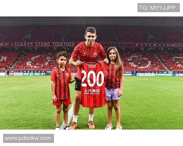 奥斯卡庆祝海港夺冠：咱们是冠军！恭喜我的队友、朋友和球迷